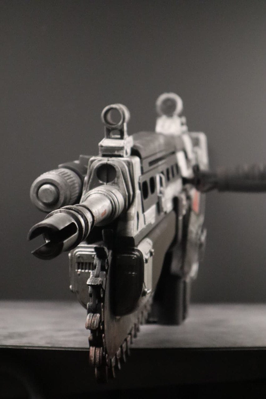 Gears of War Lancer replica
