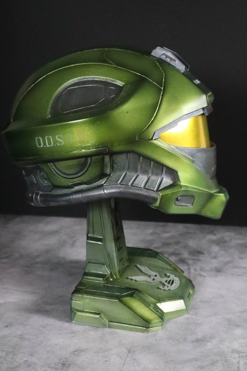Green Sci-Fi Combat Helmet Display Prop