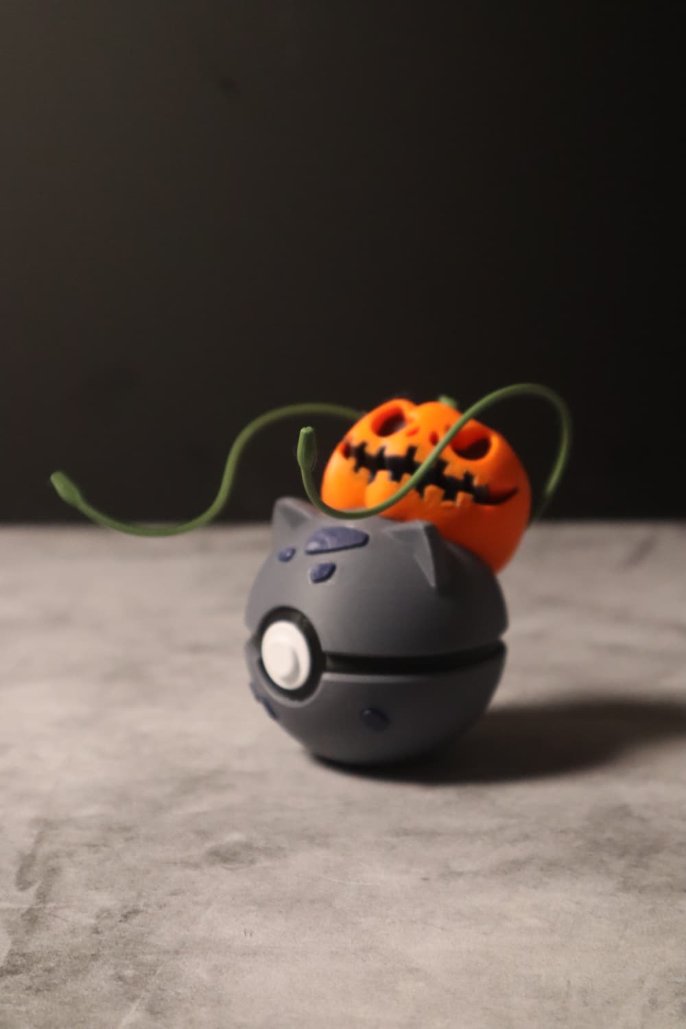 Bulbasaur Halloween Pumpkin Display Sphere