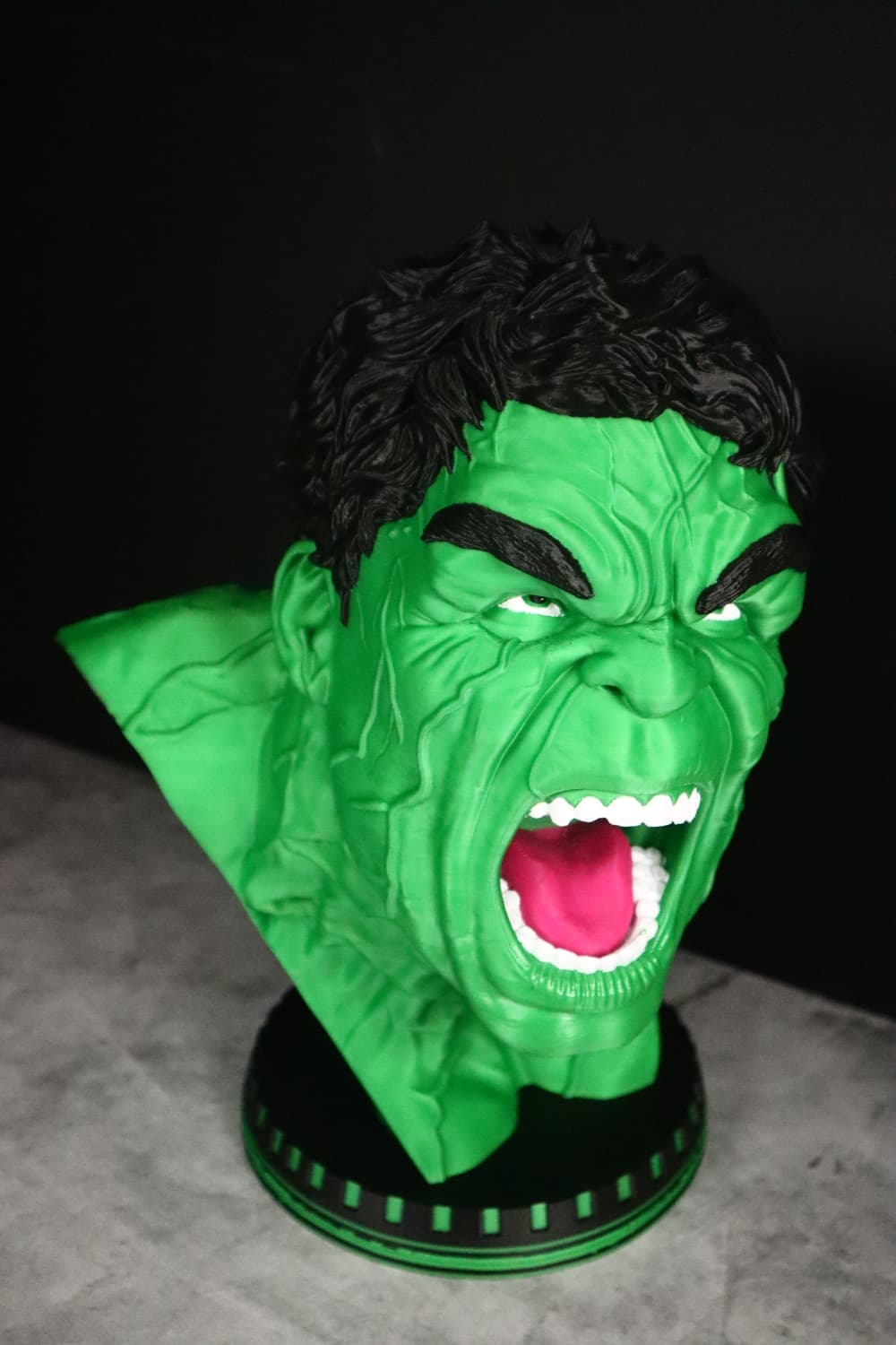 Hulk Roaring Collector Bust