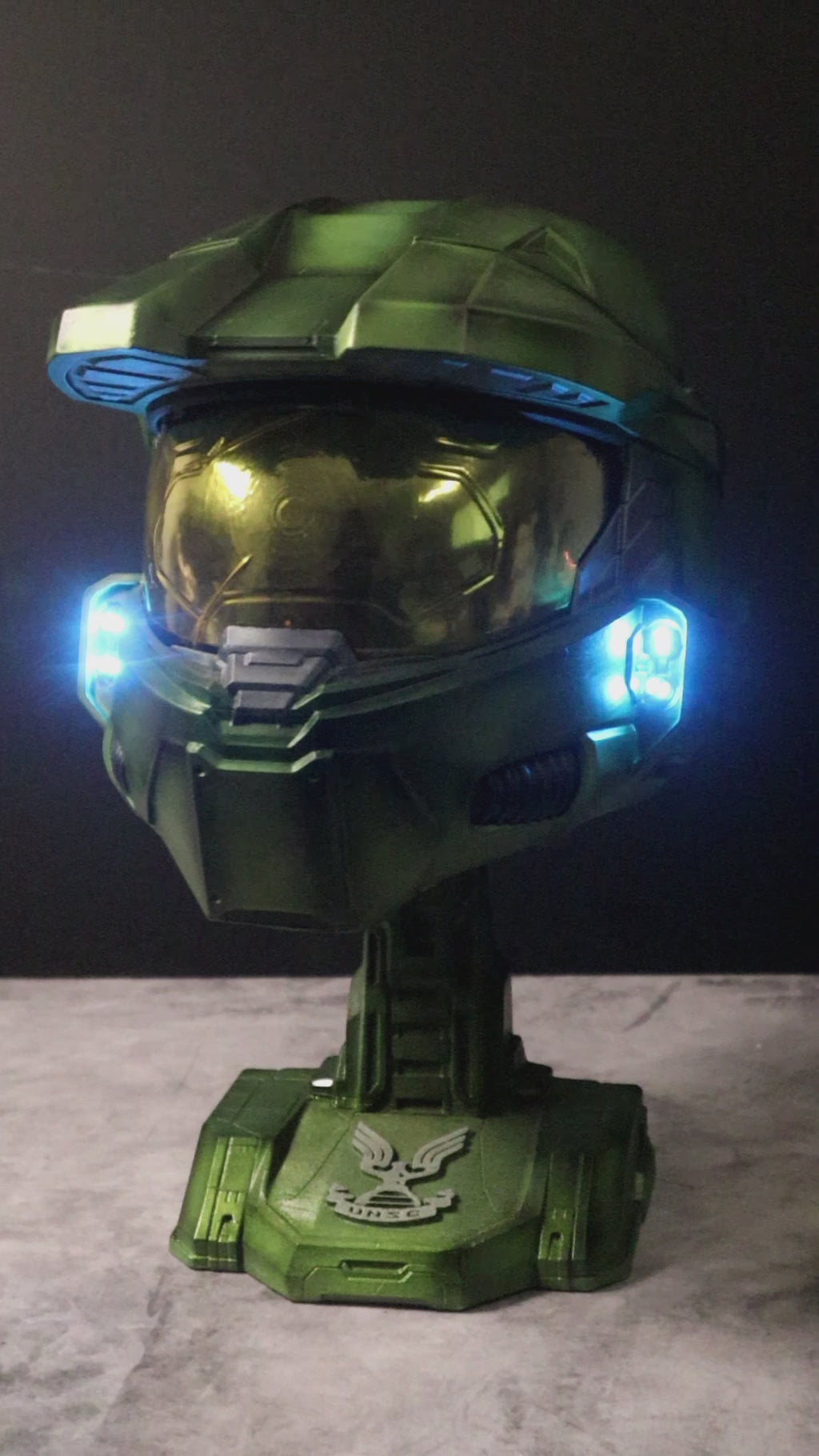 Master Chief Helmet Replica – Hand-Finished Halo Cosplay Helmet