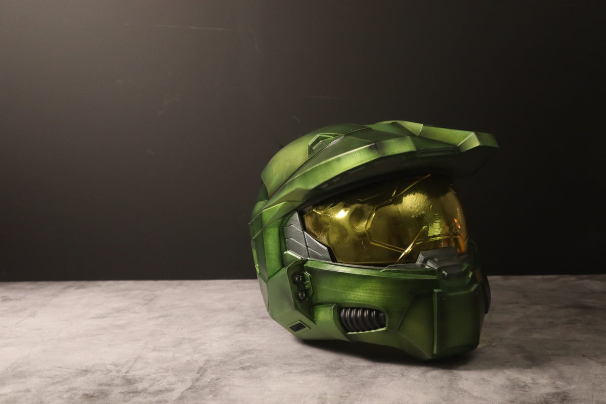 Master Chief Helmet Replica – Hand-Finished Halo Cosplay Helmet